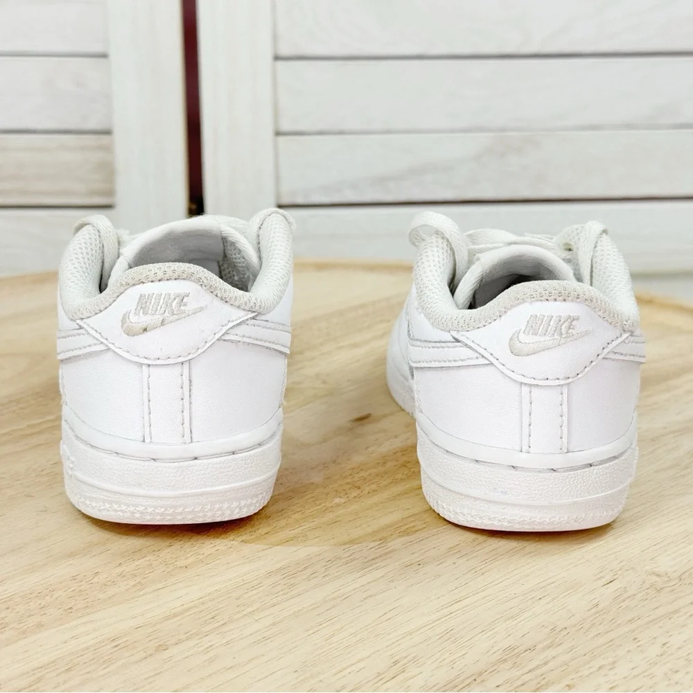 Nike ToddlerAir Force 1 Low LE‎ Triple White Sneakers Toddlers 8 DH2926-111